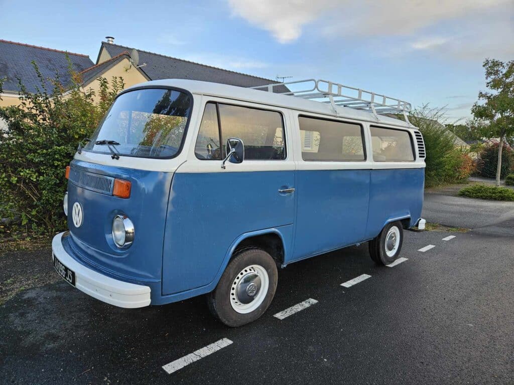 combi vw bleu